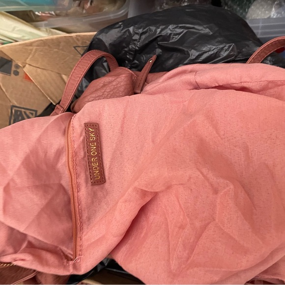 Under One Sky Faux Leather Exterior Brown Pouch Zipper Closure Pockets Inside - Picture 16 of 16